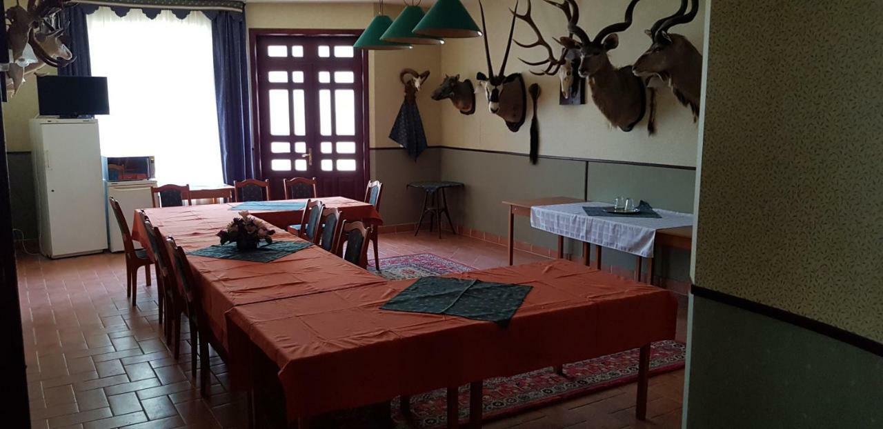 مبيت وإفطار Szatymaz 100 Eves Fogado المظهر الخارجي الصورة